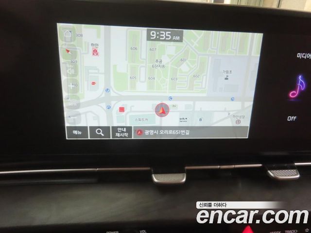 Kia Canival 2021 — photo 13