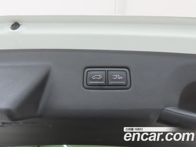 Kia Canival 2021 — photo 16
