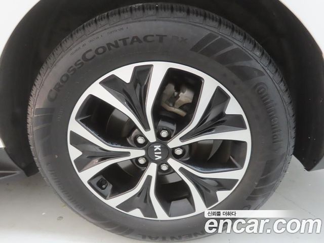 Kia Canival 2021 — photo 20