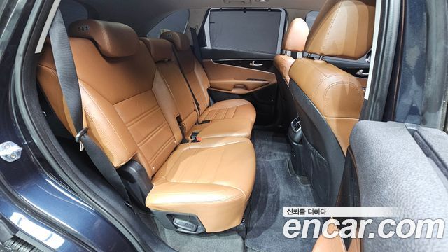 Kia Sorento 2018 — photo 17