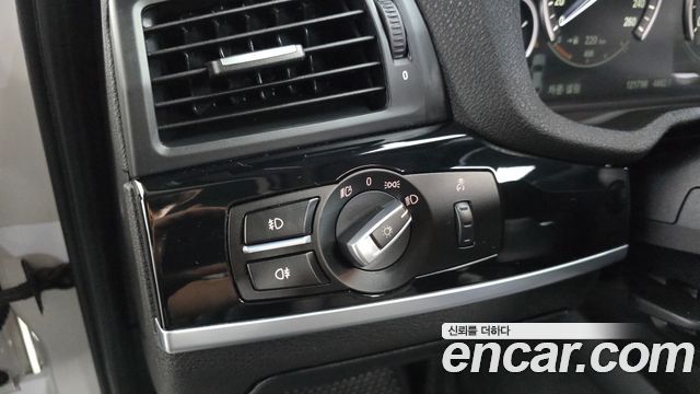 BMW X4 2016 — photo 25