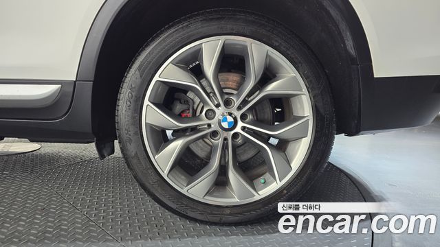 BMW X4 2016 — photo 7