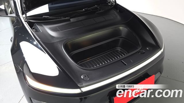 Tesla Model Y 2025 — photo 6