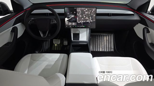 Tesla Model Y 2025 — photo 10