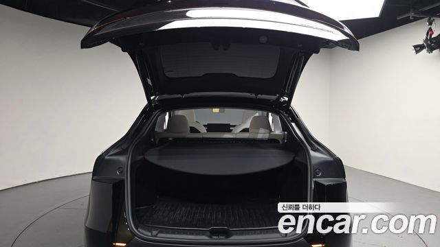 Tesla Model Y 2025 — photo 26