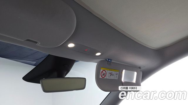 Tesla Model Y 2025 — photo 32