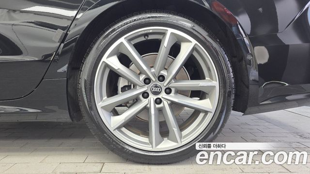 Audi A7 2021 — photo 7