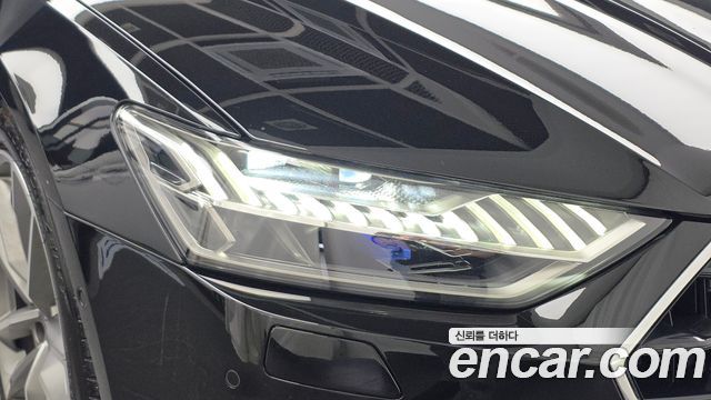 Audi A7 2021 — photo 8