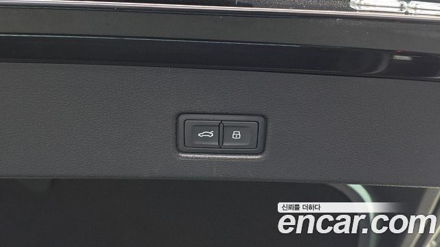 Audi A7 2021 — photo 32
