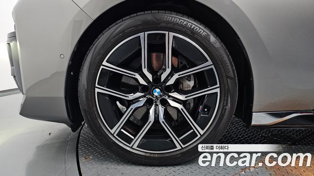 BMW 7-Series 2025 — photo 5
