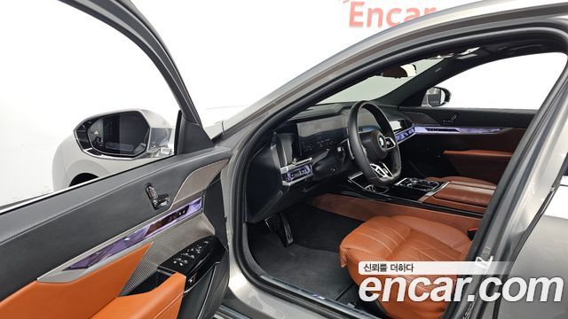 BMW 7-Series 2025 — photo 13