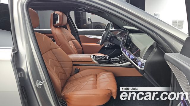 BMW 7-Series 2025 — photo 17