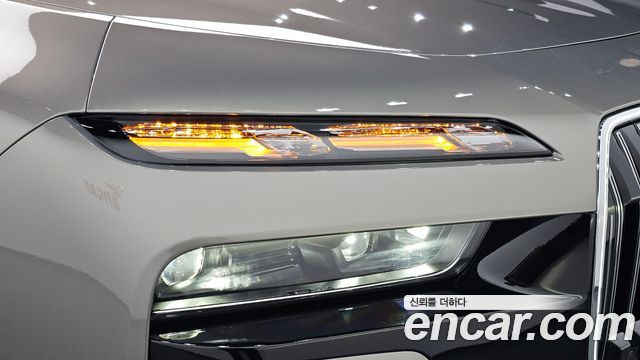 BMW 7-Series 2025 — photo 8