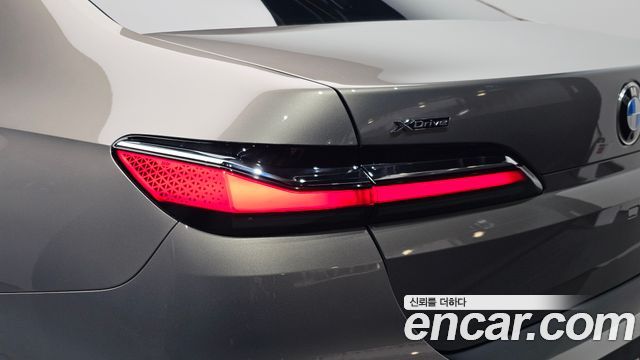 BMW 7-Series 2025 — photo 9