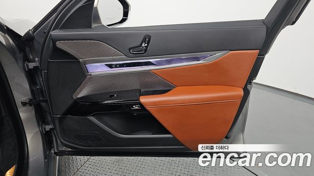 BMW 7-Series 2025 — photo 15