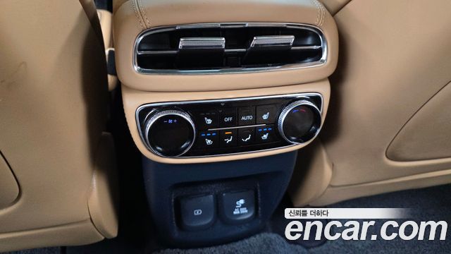 Genesis GV80 2021 — photo 24
