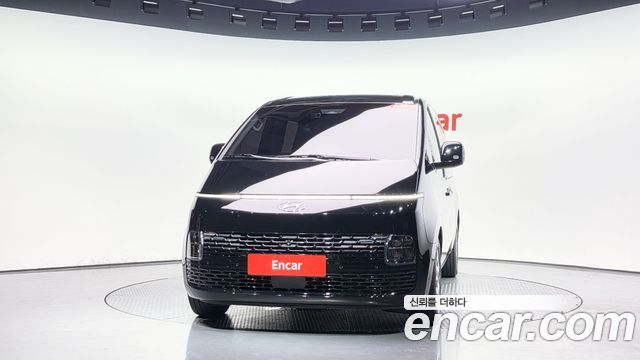 Hyundai Staria 2022 — photo 3