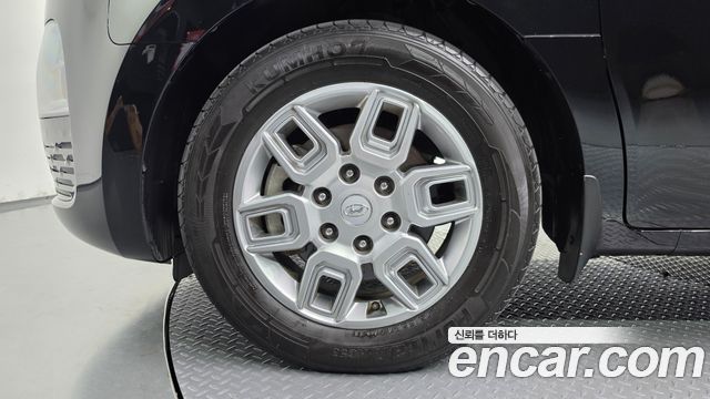Hyundai Staria 2022 — photo 5