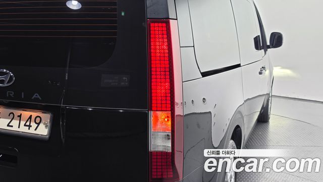 Hyundai Staria 2022 — photo 9