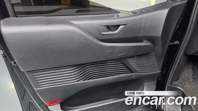Hyundai Staria 2022 — photo 14