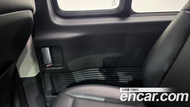 Hyundai Staria 2022 — photo 15