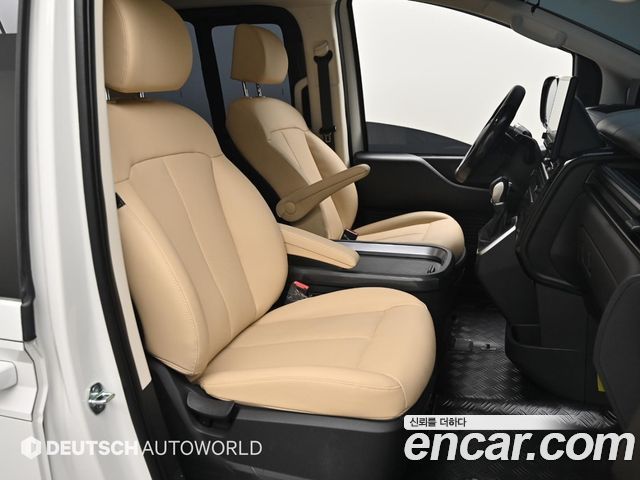 Hyundai Staria 2026 — photo 10