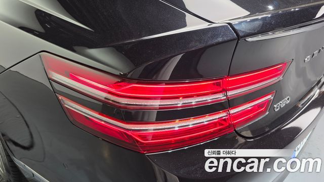 Genesis G80 2022 — photo 9