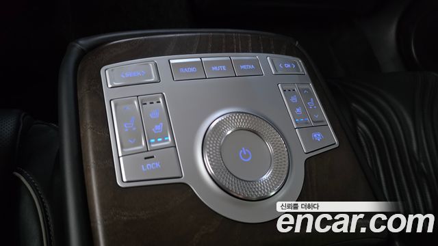 Genesis G80 2022 — photo 30