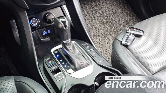 Hyundai Santafe 2016 — photo 9