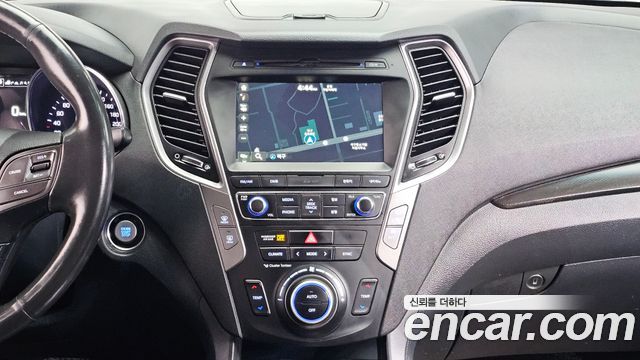Hyundai Santafe 2016 — photo 12