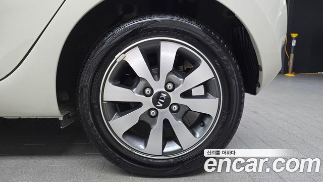 Kia morning 2013 — photo 7