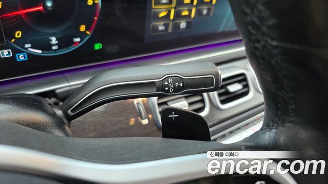 Mercedes-Benz GLE-Class 2021 — photo 12