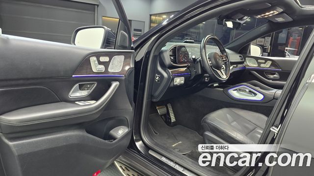 Mercedes-Benz GLE-Class 2021 — photo 13