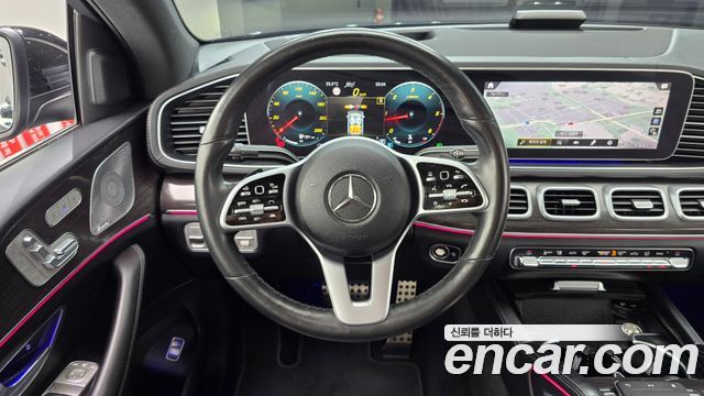 Mercedes-Benz GLE-Class 2021 — photo 19