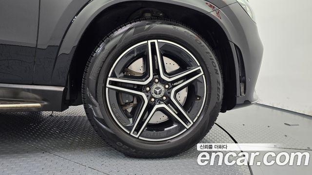 Mercedes-Benz GLE-Class 2021 — photo 7