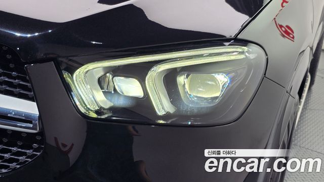 Mercedes-Benz GLE-Class 2021 — photo 8