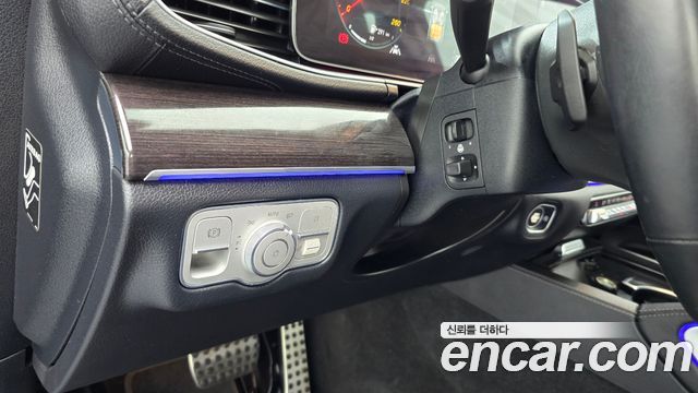 Mercedes-Benz GLE-Class 2021 — photo 27