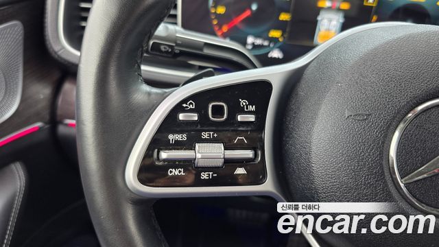 Mercedes-Benz GLE-Class 2021 — photo 30