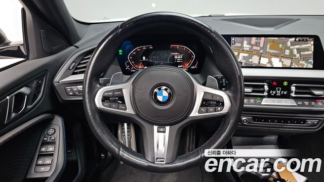 BMW 1-Series 2023 — photo 19