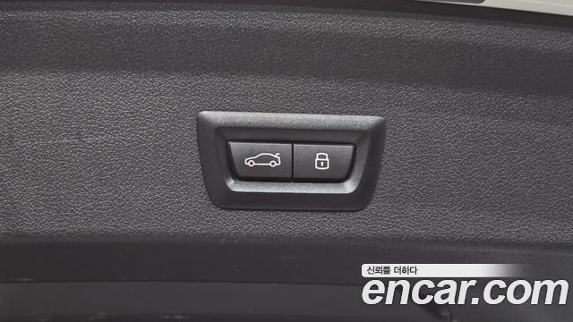 BMW 1-Series 2023 — photo 34