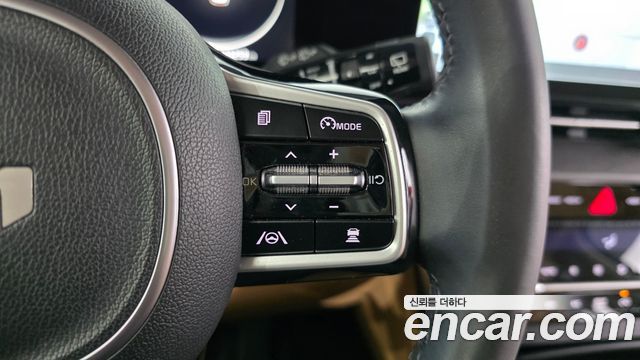 Kia Canival 2022 — photo 24