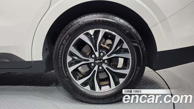 Kia Canival 2022 — photo 7