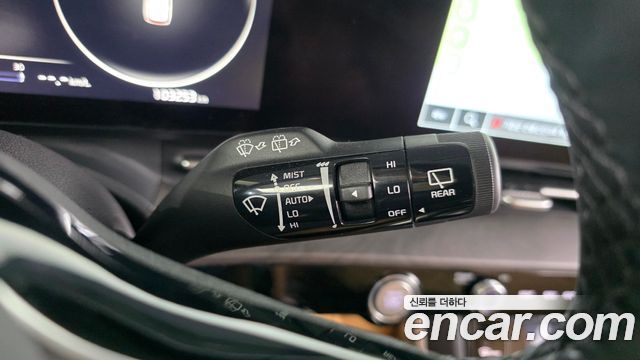 Kia Canival 2022 — photo 28