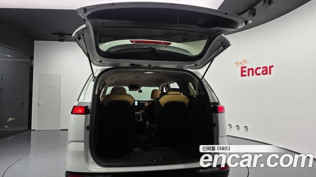 Kia Canival 2022 — photo 33