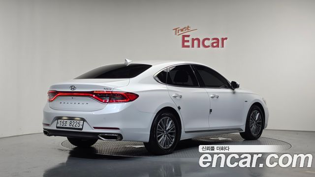 Hyundai Grandeur 2019 — photo 2