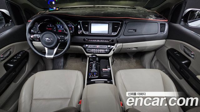 Kia Canival 2016 — photo 7