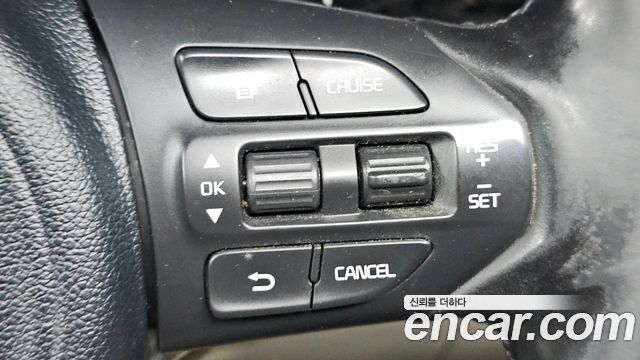 Kia Canival 2016 — photo 17