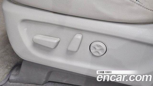 Kia Canival 2016 — photo 19