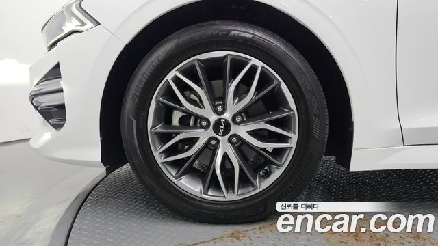 Kia K5 2023 — photo 5
