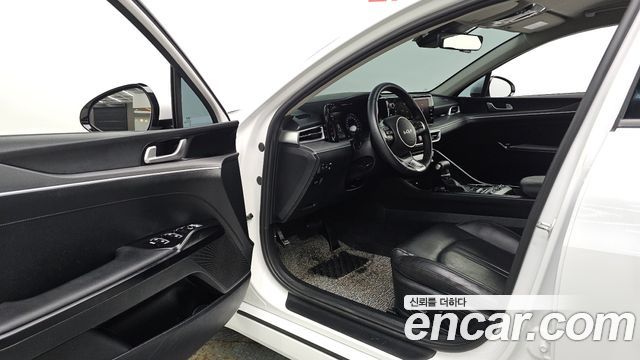 Kia K5 2023 — photo 13